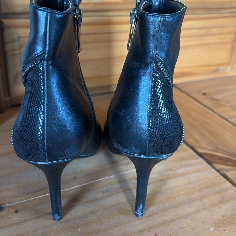 Kelly and Katie Black heeled ankle moto boots zipper accent stiletto size 6.5 - Picture 12 of 15